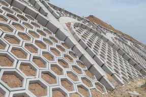 拱形骨架护坡模具的具体分类及施工策略