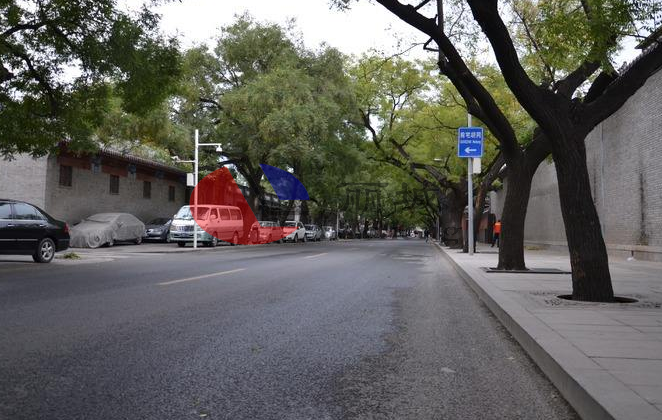 街道两旁使用路沿石